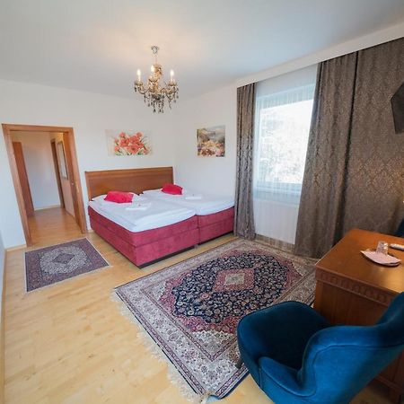 Aurelius Pension Baden Eksteriør bilde