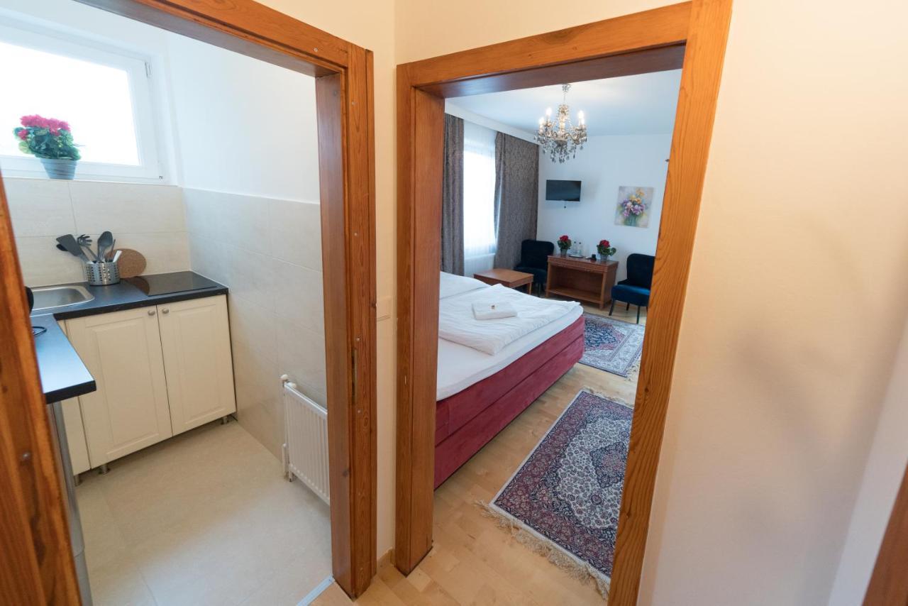 Aurelius Pension Baden Eksteriør bilde