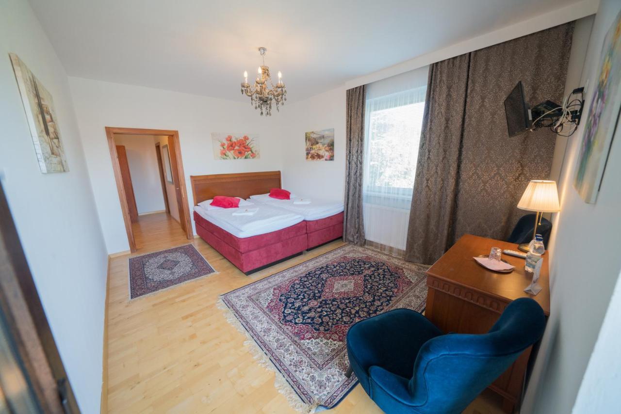 Aurelius Pension Baden Eksteriør bilde