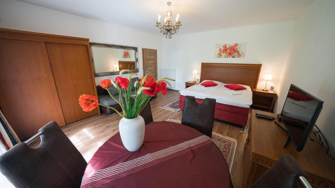 Aurelius Pension Baden Eksteriør bilde